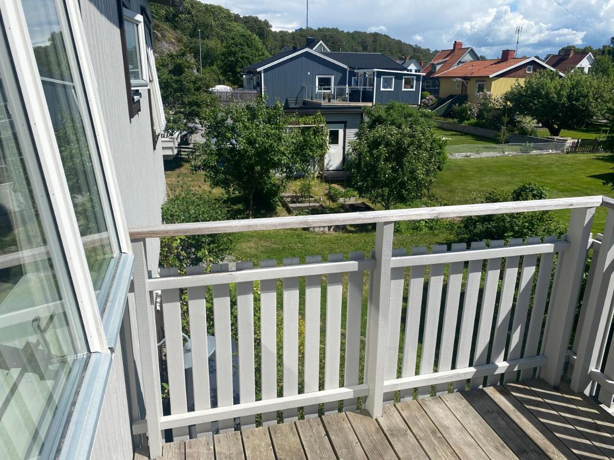Cheerful Three Room Villa At Stroemstad City Center 외부 사진