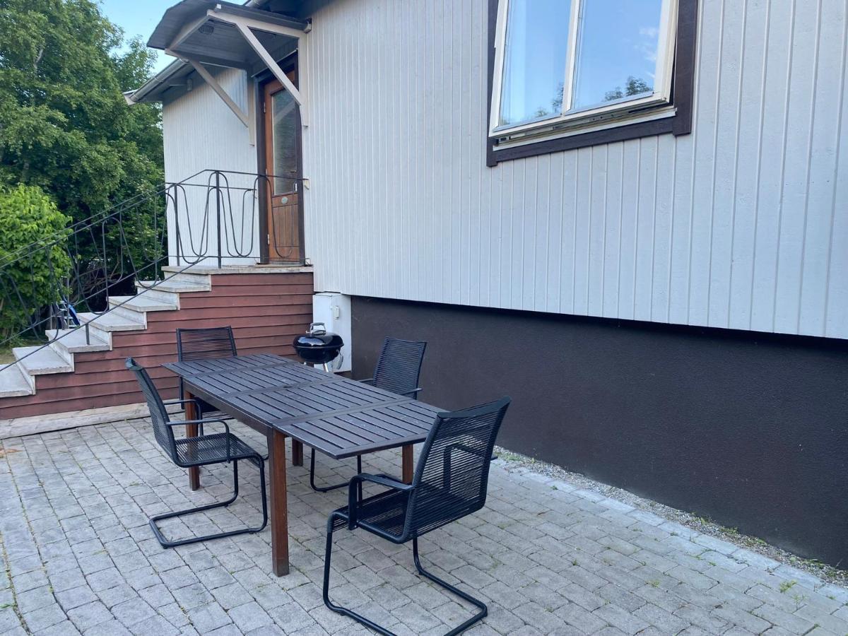 Cheerful Three Room Villa At Stroemstad City Center 외부 사진
