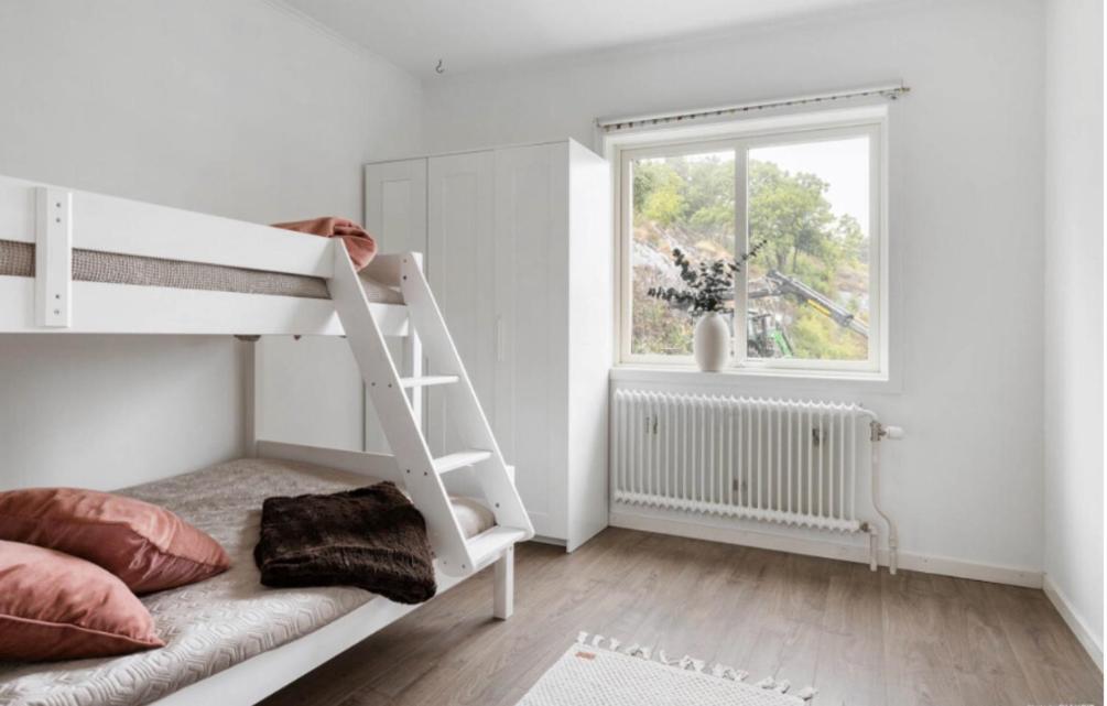 Cheerful Three Room Villa At Stroemstad City Center 외부 사진